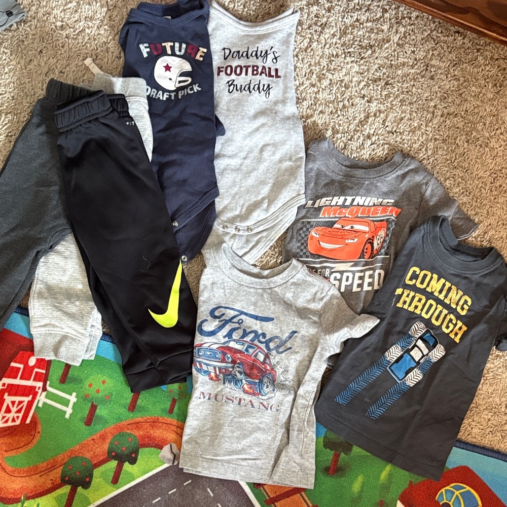 GAP Nike 18 month Boys clothing bundle